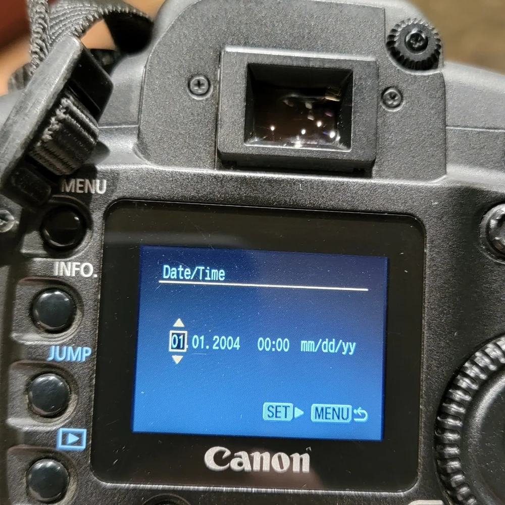 Canon EOS 28-80mm 1: 3.5-5.6 Lens Camera